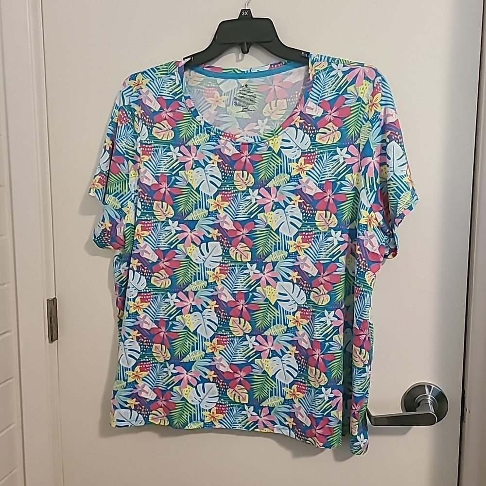 Scent Treasures Ladies Multi-Color Floral Short-Sleeve T-Shirt Summer‎ Casual